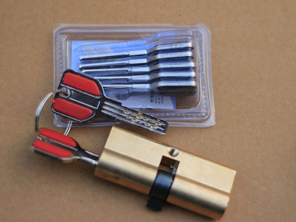 徐闻24小时上门开锁公司